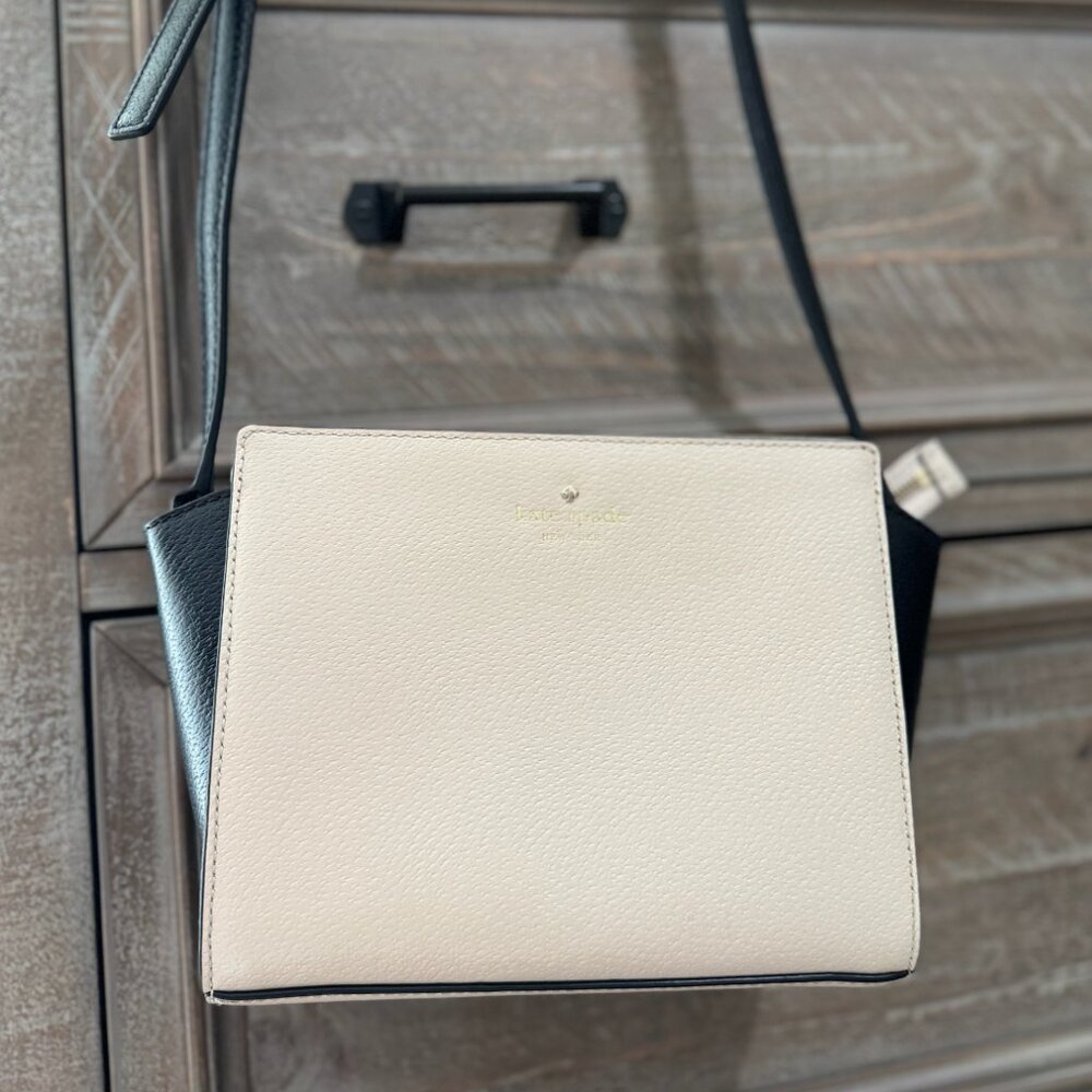 Kate Spade beige and black crossbody purse